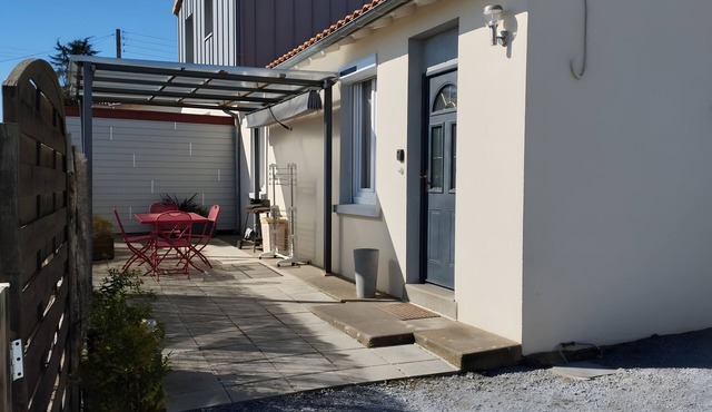 Holiday Home 'La Hutière, Près D'ancenis' with Private Terrace and Wi-Fi