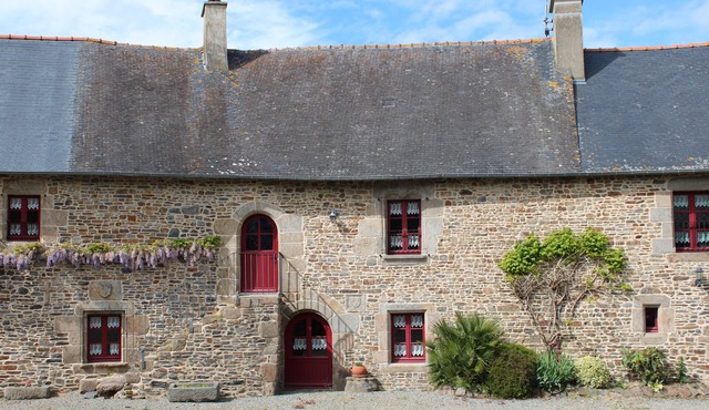 Holiday Home 'La Maison Bienvenüe' with Private Garden and Wi-Fi
