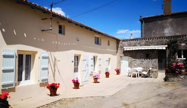 Holiday Home 'La Marguerite À La Campagne' with Private Terrace, Private Garden and Wi-Fi