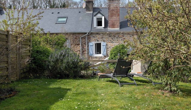 Holiday Home 'La Maison De Pêcheur Chez Alice' with Private Terrace, Private Garden and Wi-Fi