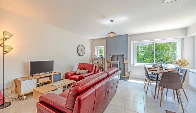 Holiday Home 'La Maison De Kerscovie' with Private Terrace, Private Garden and Wi-Fi