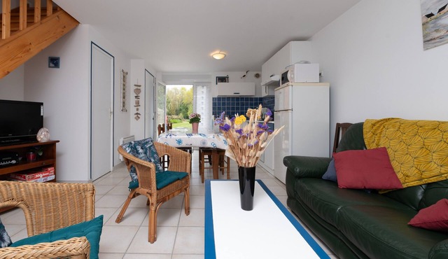 Holiday Home “La Mer - Les Gîtes de Kergolvan” with Private Terrace, Shared Garden & Wi-Fi