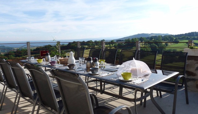 Holiday Home 'La Monssendie' with Mountain View, Private Terrace and Wi-Fi