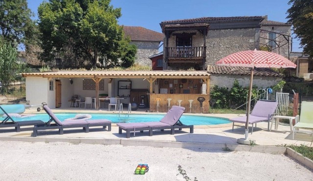 Holiday Home 'La P'tite Maiz' with Shared Pool, Private Terrace & Wi-Fi