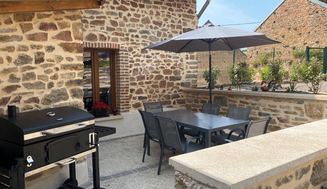 Holiday Home 'La Petite Cocotte' with Private Terrace, Private Garden and Wi-Fi