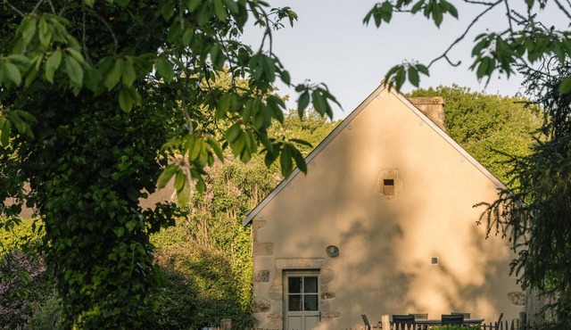 Holiday Home 'La Petite Maison' with Shared Pool, Private Terrace and Wi-Fi