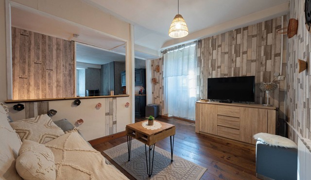 Holiday Home 'La Pondique' with Mountain View, Private Terrace and Wi-Fi