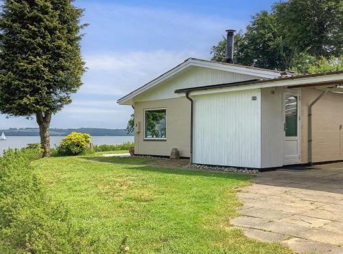 Holiday Home Launo - 150m to the fjord by Interhome