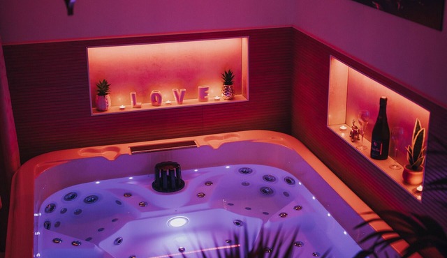 Holiday Home 'Le Desirella' with Private Terrace, Wi-Fi and Air Conditioning