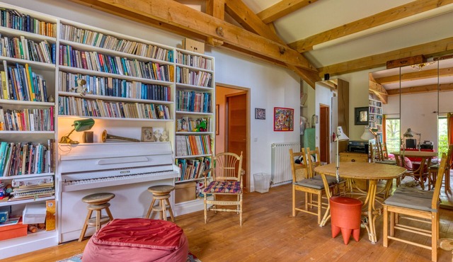 Holiday Home “Le Moulin de Mirande” with Terrace, Private Garden & Wi-Fi
