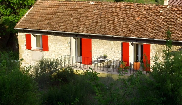 Holiday Home 'Le Genêt' with Mountain View, Shared Pool and Wi-Fi