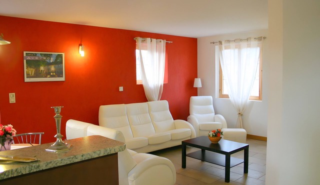 Holiday Home 'Le Genévrier' with Private Terrace and Private Garden