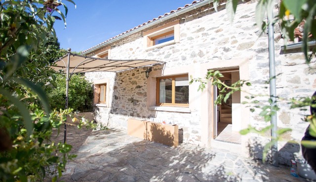 Holiday Home 'Le Henson, Gîtes Du Pont De Calmel' with Mountain View and Shared Pool