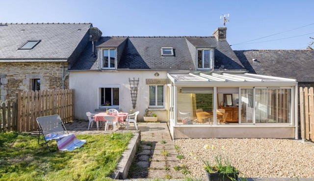 Holiday Home 'Le Jardin De Léonie' with Private Terrace, Private Garden and Wi-Fi