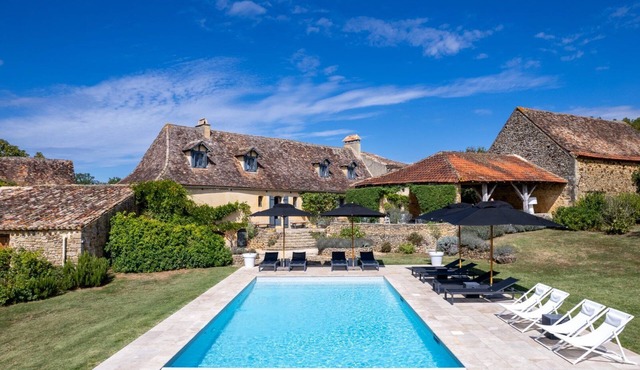 Holiday Home 'Le Mas' with Private Pool, Private Terrace and Wi-Fi