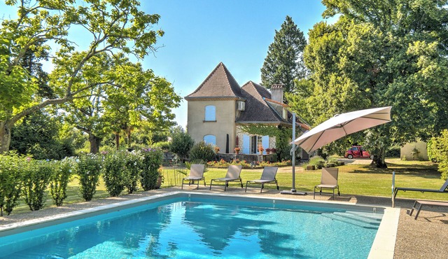 Holiday Home 'Le Puy Bellevue' with Private Pool, Private Terrace and Wi-Fi