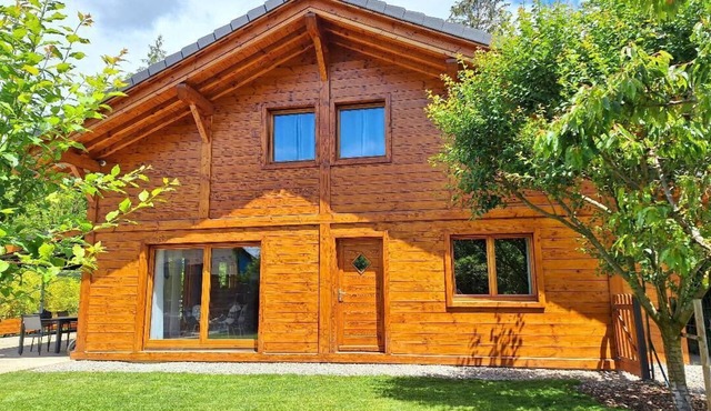 Holiday Home 'Le Refuge - Faucigny' with Mountain View, Private Terrace and Wi-Fi