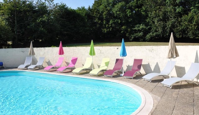 Holiday Home 'Les 3 Gîtes De Kerlividic' with Shared Pool, Shared Garden and Wi-Fi