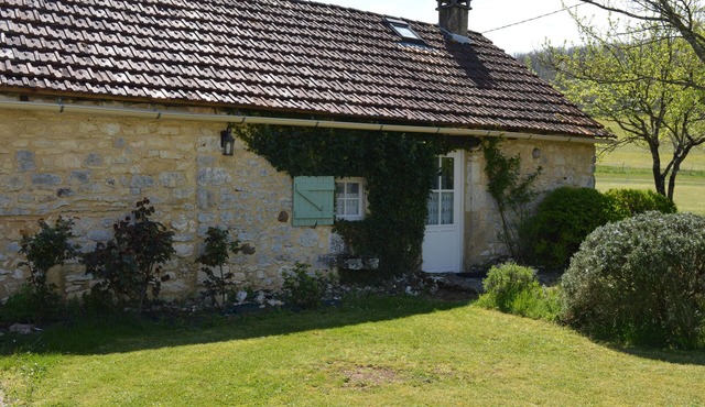 Holiday Home 'Les Crouquets - La Grange' with Shared Terrace, Private Garden and Wi-Fi