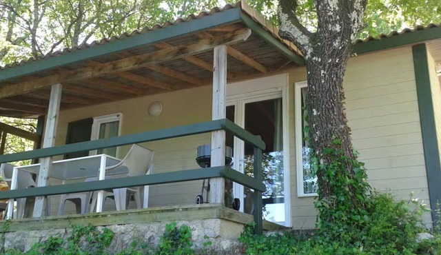 Holiday Home 'Les Gites De Chauzon 2 Avec Piscine' with Mountain View, Shared Pool and Air Conditioning