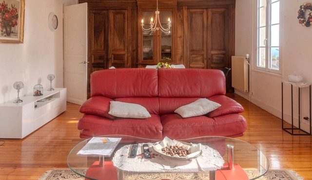 Holiday Home 'Les Hirondelles Archiac' with Private Terrace, Private Garden and Wi-Fi