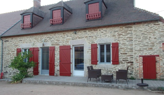 Holiday Home 'Les Peyrots' with Private Pool, Private Terrace and Wi-Fi