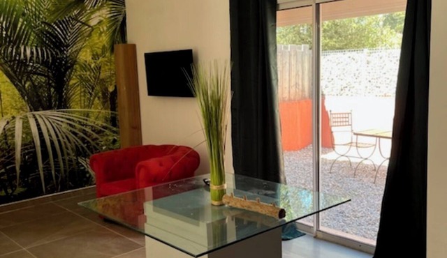 Holiday Home - Les Salons du Bastier with Private Garden and Wi-Fi