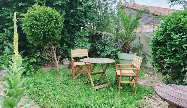 Holiday Home 'Loft Indépendant Et Jardin' with Wi-Fi