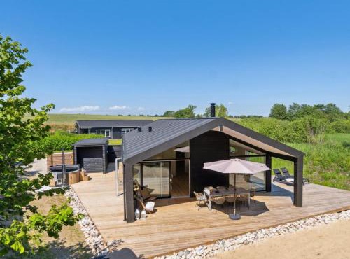 Holiday Home Lonneke - 450m from the sea by Interhome