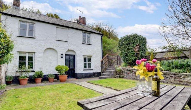 Holiday Home Lyn Cottage by Interhome