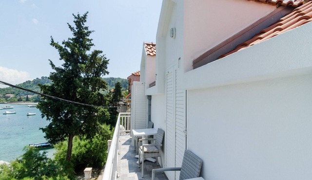 Holiday Home Maćus-One Bedroom Apartment with Balcony