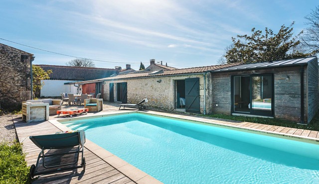 Holiday Home 'Magnolia' with Private Pool, Private Terrace and Wi-Fi