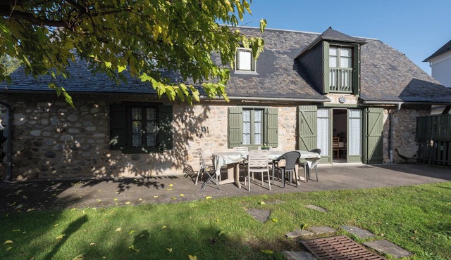 Holiday Home 'Maison Anthian' with Private Terrace, Private Garden and Wi-Fi