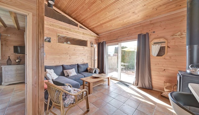 Holiday Home "Maisonnette à la Campagne Ariège" with Shared Garden