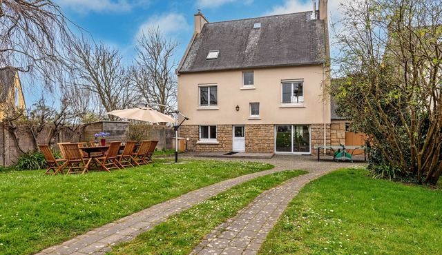 Holiday Home 'Maison 15pers 300m De La Plage' with Private Terrace, Private Garden and Wi-Fi