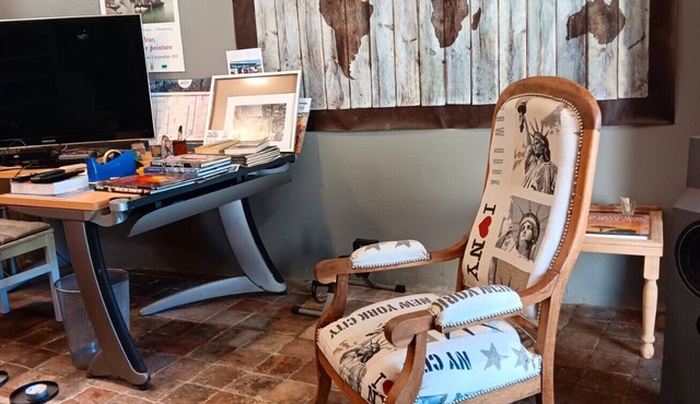 Holiday Home 'Maison Au Bord De L'eau' with Shared Terrace, Private Garden and Wi-Fi