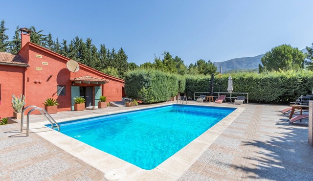 Holiday Home 'Maison Avec Piscine En Catalogne' with Mountain View, Wi-Fi and Air Conditioning