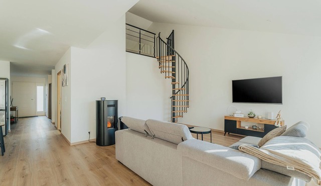 Holiday Home 'Maison Avec Jardin Proche Dinan' with Private Terrace, Private Garden and Wi-Fi