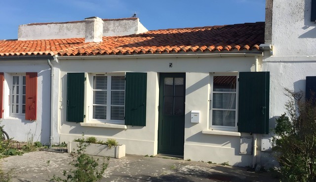 Holiday Home 'Maison De Village' with Private Terrace, Private Garden and Wi-Fi