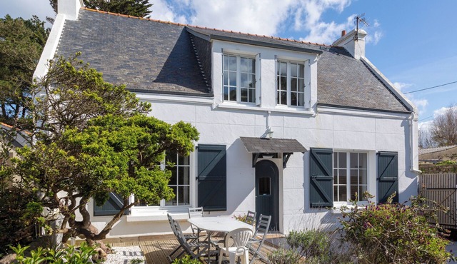 Holiday Home 'Maison De Bord De Mer' with Private Terrace and Wi-Fi