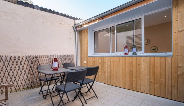 Holiday Home 'Maison De Vacances' with Private Terrace, Private Garden and Wi-Fi