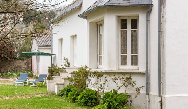 Holiday Home 'Maison Familiale Côté Rivière' with Private Garden and Wi-Fi