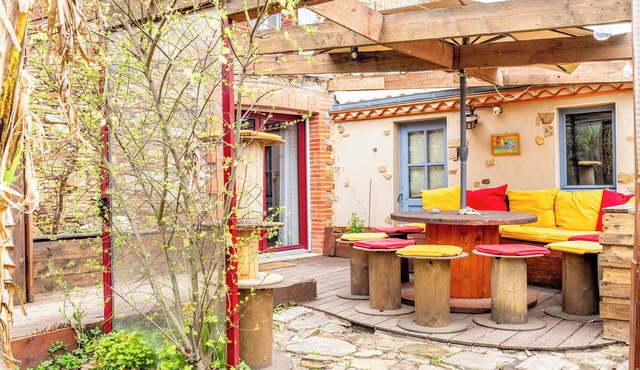 Holiday Home 'Maison Familiale Sud Nantes' with Private Garden and Wi-Fi