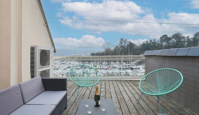 Holiday Home 'Maison Au Port De Lézardrieux' with Private Garden, Balcony and Wi-Fi