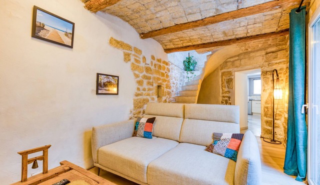 Holiday Home 'Maison De Village' with Private Terrace, Wi-Fi, and Air Conditioning