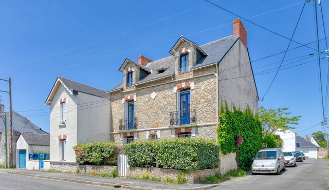 Holiday Home 'Maison Albizia' with Private Terrace, Private Garden and Wi-Fi