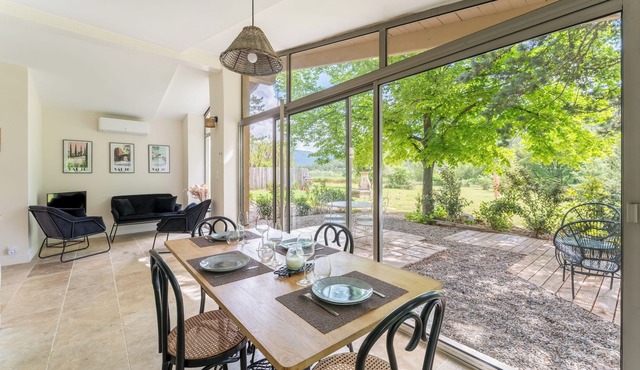 Holiday Home 'Maison Marvic, Le Tilleul T3' with Mountain View, Shared Pool and Wi-Fi