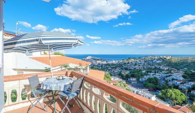 Holiday Home 'Maison Mer Peniscola' with Sea View & Terrace