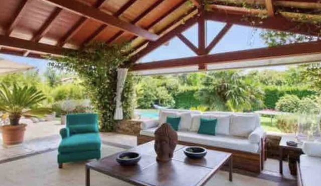 Holiday Home 'Maison' with Private Pool, Private Terrace and Wi-Fi