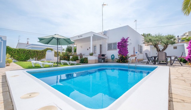 Holiday Home 'Marblau 1' near the Beach with Pool and Wi-Fi